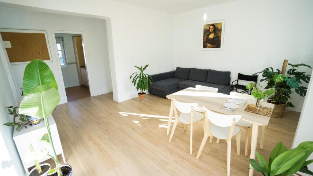 Rentalsevilla Casa Viva Triana ภายนอก รูปภาพ